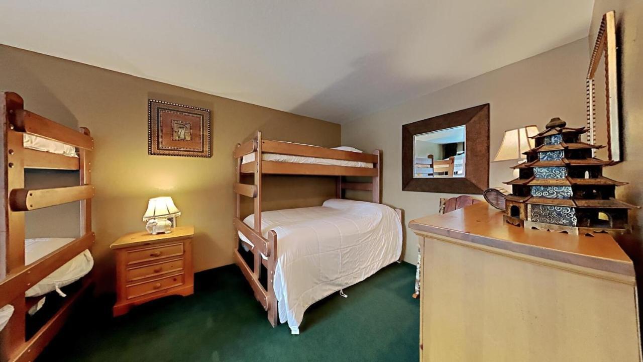 Upgraded 4 Bedrooms At 1849 - Slopeside To Skiing & Mountain Biking Apartment Mammoth Lakes