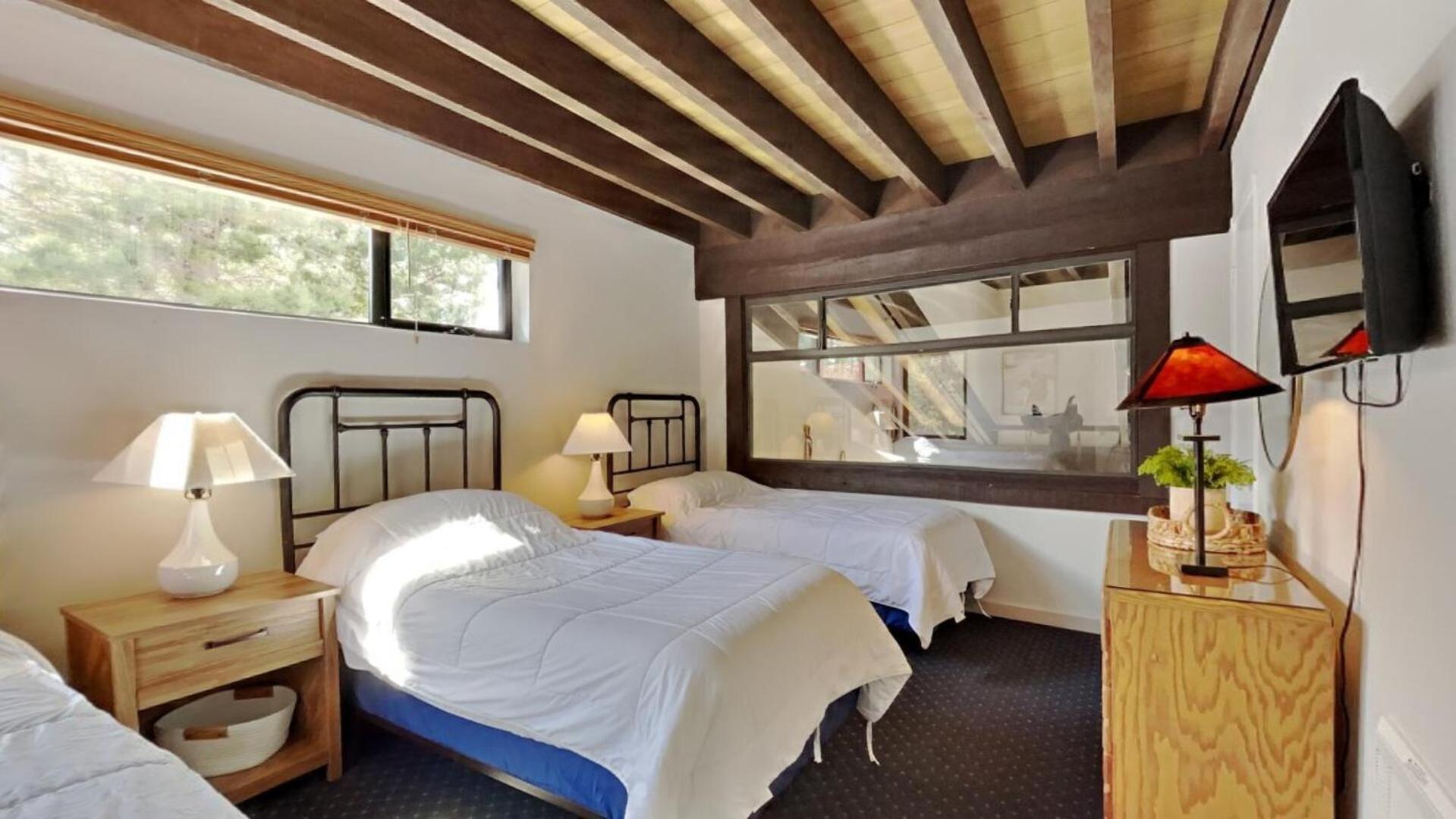 Upgraded 4 Bedrooms At 1849 - Slopeside To Skiing & Mountain Biking * Mammoth Lakes